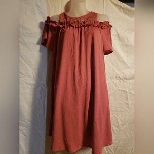 Lauren Conrad cold shoulder dress, size XS. Mauve, fun and flirty.